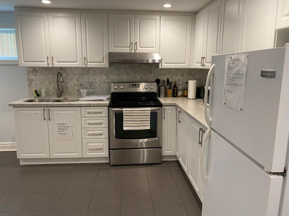 Yonge And Finch Subway !S Spacious And Modern Private Bd With Shared Bathroom Toronto Exteriör bild