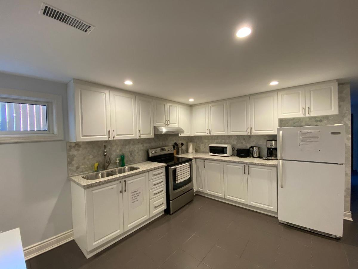 Yonge And Finch Subway !S Spacious And Modern Private Bd With Shared Bathroom Toronto Exteriör bild